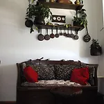 Anic Beachside Escape Apartment *